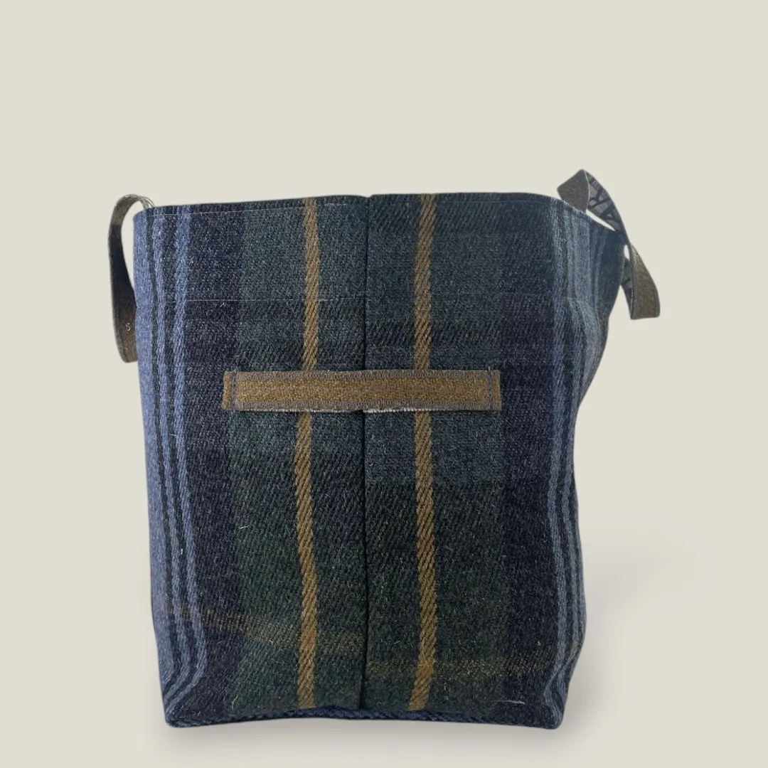 Brodick Log Bag