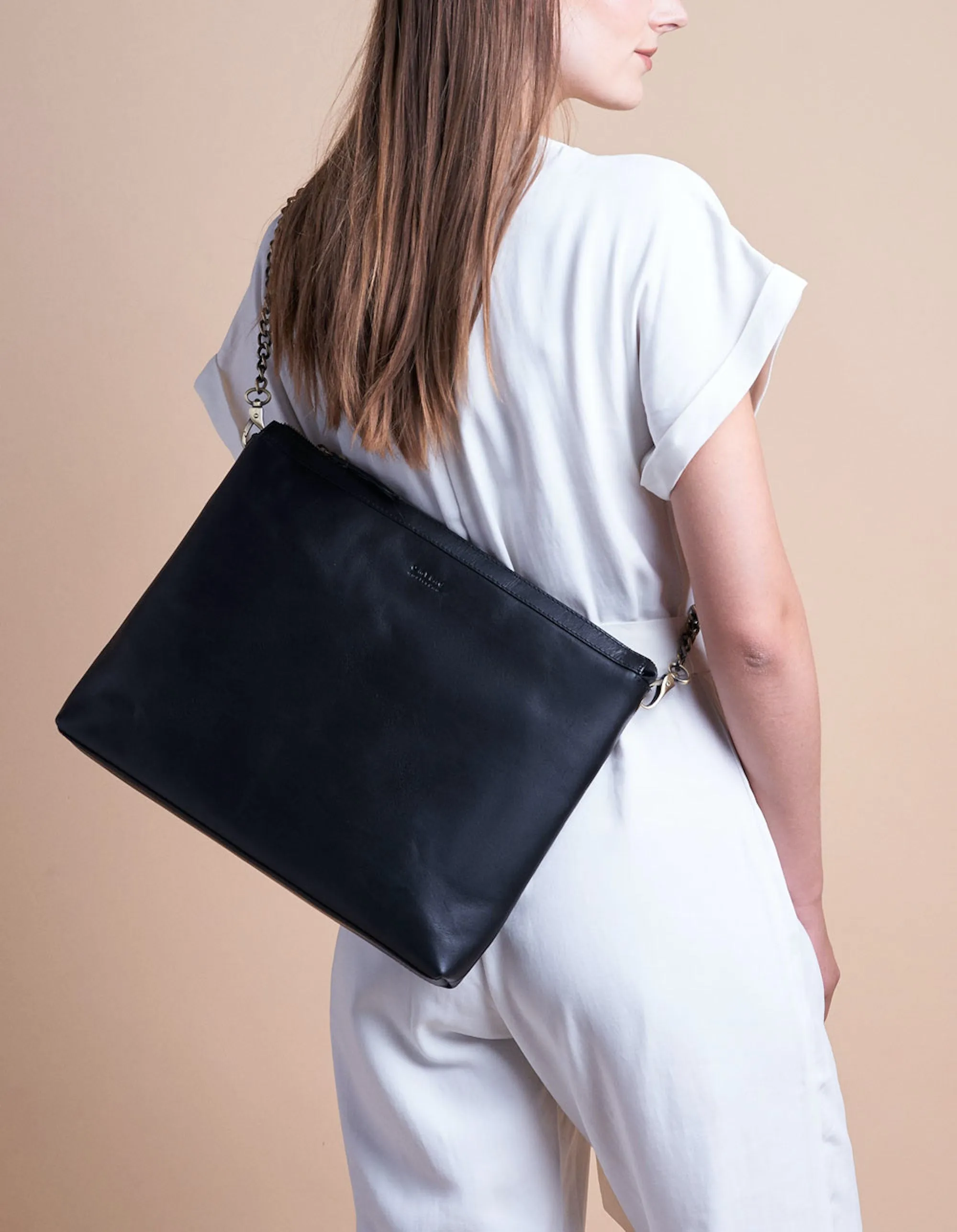 Scarlet Classic Leather Black